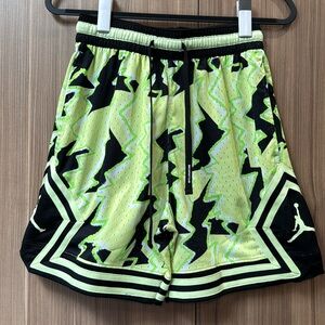 Men’s Jordan Basketball Shorts Size M